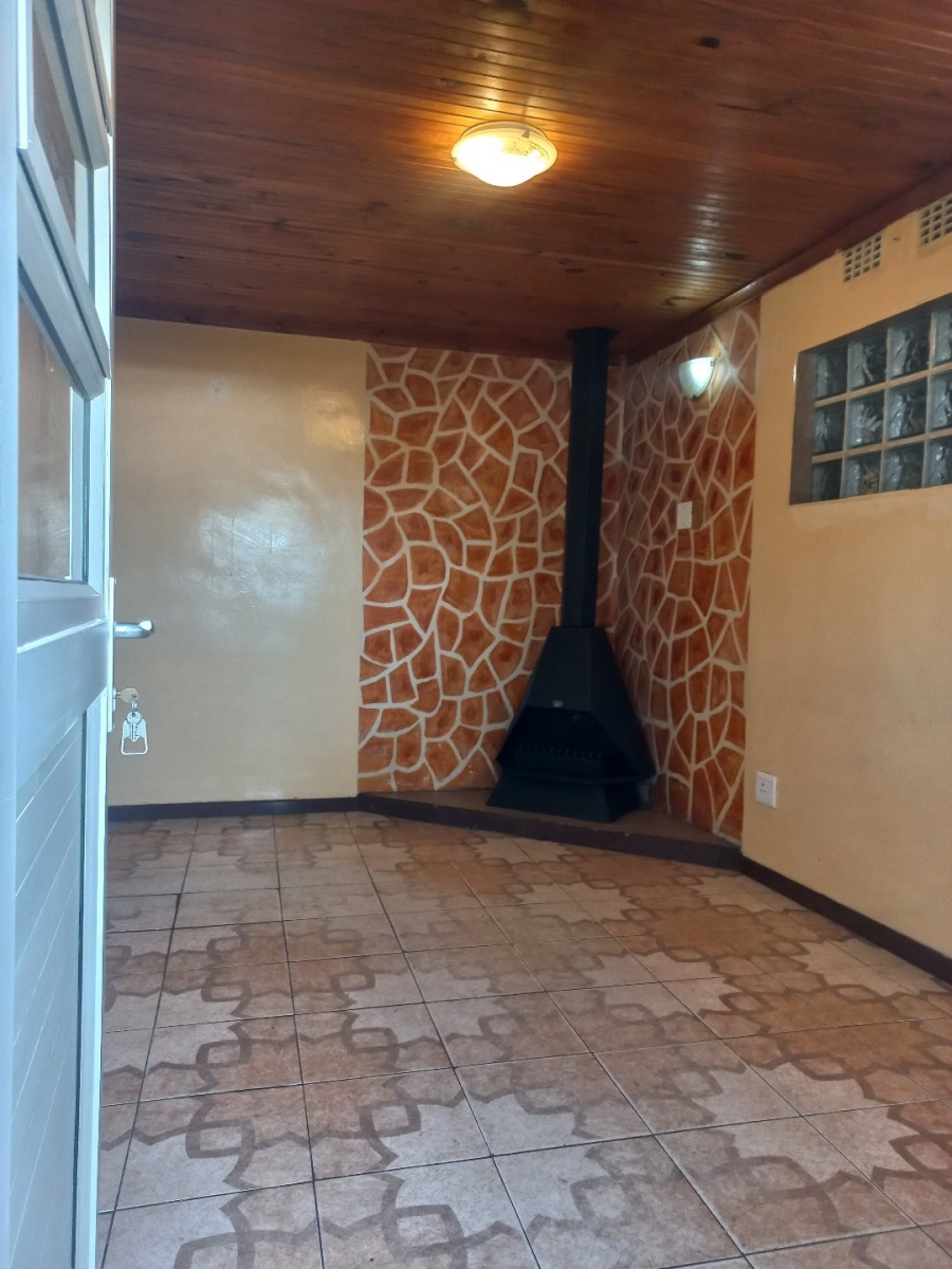 2 Bedroom Property for Sale in Elsies River Western Cape